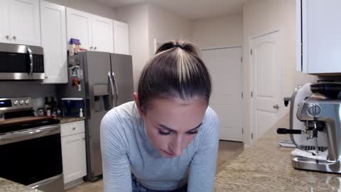 Holi Hurricane online show from September 23, 3:55 am