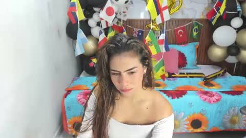 Holly 22 online show from July 1, 11:19 am