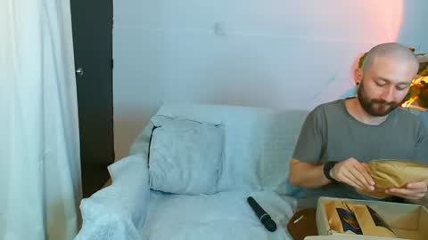 Holly and Honey online show from July 23, 11:02 pm