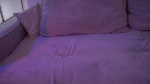 Snapshot of holly_molly_69 chatting on October 24, 3:40 am Molly online show from October 24, 3:40 am