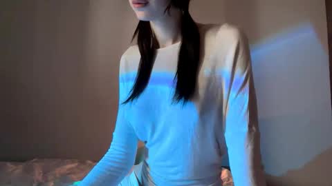 holly_sinner_ online show from March 16, 11:36 am