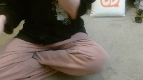 Holly Hawkes online show from March 11, 2:47 am