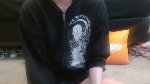 Holly Hawkes online show from April 25, 11:24 pm