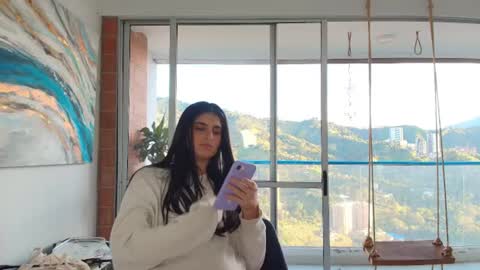 hollyshit_ online show from August 2, 10:33 pm