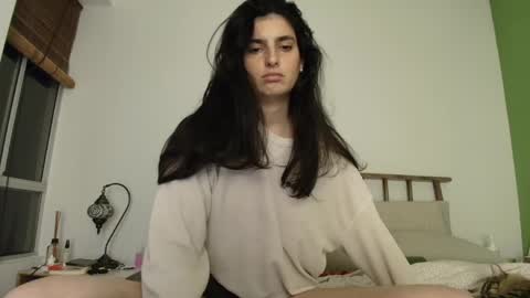 hollyshit_ online show from May 2, 2:50 am