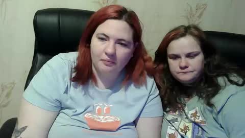 HollyXEva online show from February 3, 5:39 pm