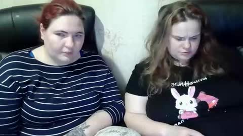 HollyXEva online show from February 18, 5:46 pm