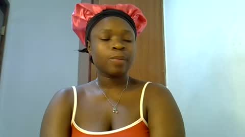 holy_ebony online show from August 6, 9:02 pm