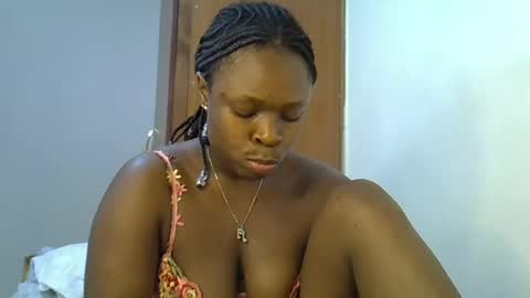 holy_ebony online show from July 28, 7:39 pm