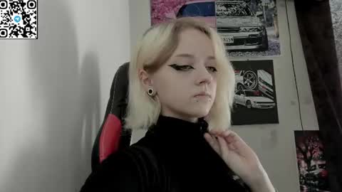 holy_mistresss online show from July 19, 10:18 am