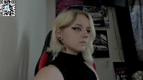 holy_mistresss online show from July 9, 8:18 am