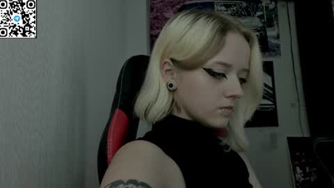 holy_mistresss online show from July 15, 10:31 am