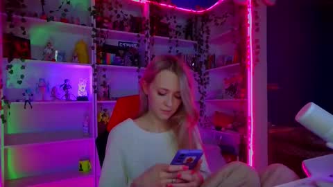 Rumi online show from October 10, 12:00 pm