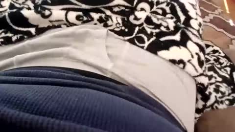 holycannoli123 online show from November 18, 2:31 pm