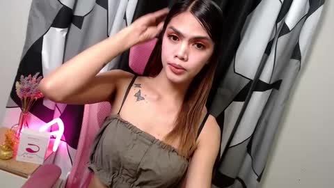 Snapshot of holymary_69 chatting on March 12, 11:53 am Patricia online show from March 12, 11:53 am