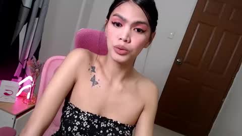 Snapshot of holymary_69 chatting on February 20, 12:25 pm Patricia online show from February 20, 12:25 pm