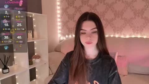 Mia online show from April 25, 3:41 am