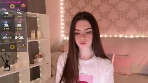 Mia online show from May 1, 3:44 am