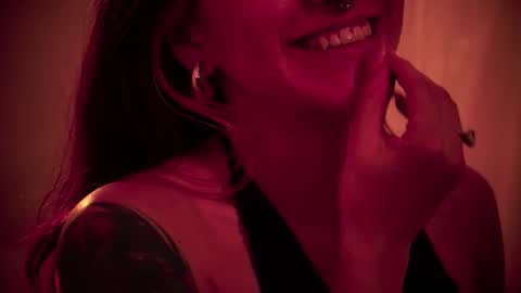 honeeeey_ online show from November 18, 10:35 pm