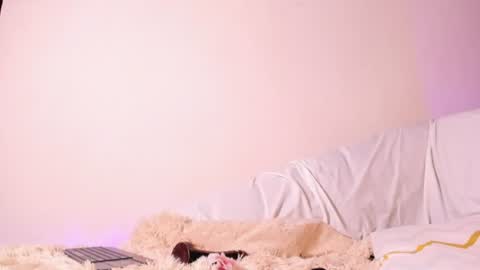 honey  monroe online show from July 7, 7:23 am