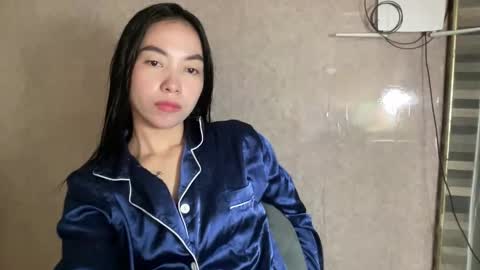 honey_cake623321 online show from May 7, 12:01 pm
