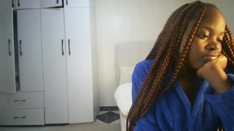 honey drop online show from April 26, 6:49 pm