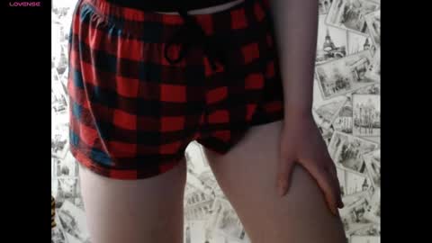 Snapshot of honey_mood chatting on January 13, 12:24 pm Lina online show from January 13, 12:24 pm