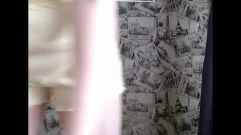 Snapshot of honey_mood chatting on September 27, 10:46 am Lina online show from September 27, 10:46 am