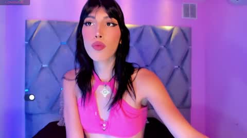 honey_moontsts online show from June 17, 11:48 am