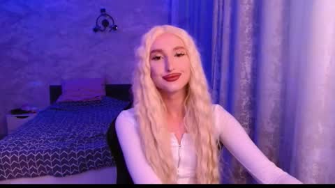 Snapshot of honey_sunset chatting on September 22, 6:12 pm honey_sunset online show from September 22, 6:12 pm