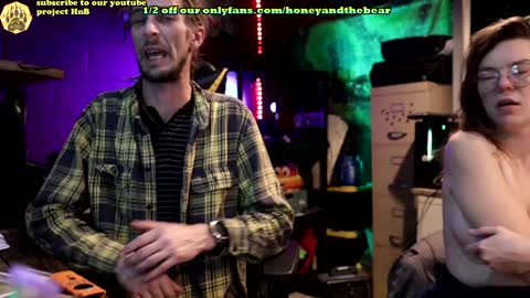 Honey and Bear online show from February 9, 3:32 am