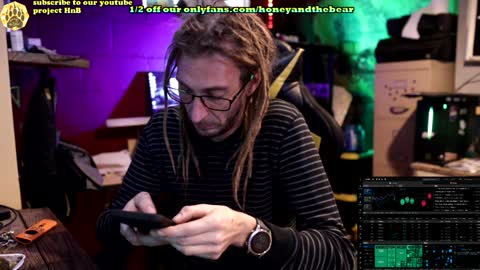 Honey and Bear online show from January 31, 1:45 pm