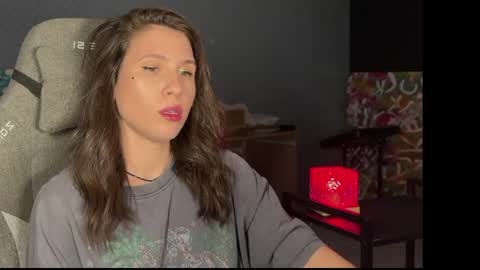 honeyed_hazze online show from June 2, 7:16 pm