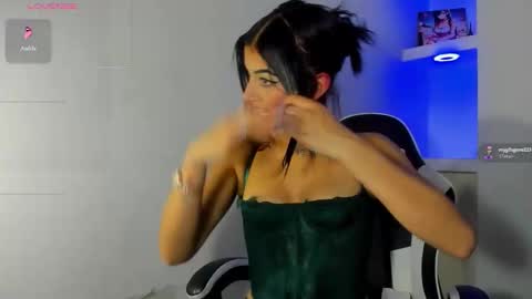 HONEY LUXE online show from March 18, 5:13 am