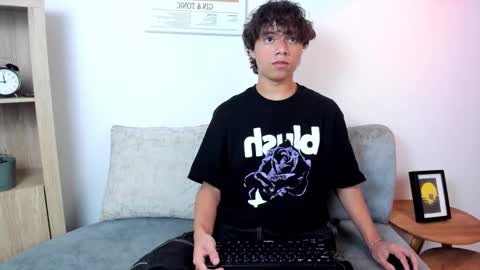 honeymoon_sariel online show from February 4, 1:37 pm