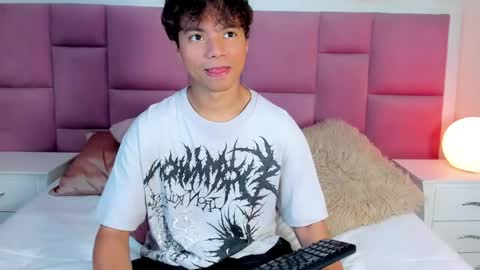 honeymoon_sariel online show from May 1, 1:38 pm