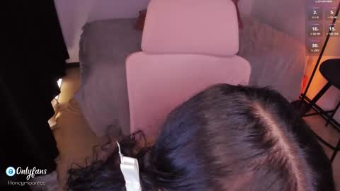       online show from March 8, 2:26 am