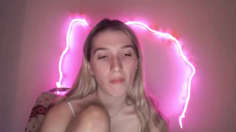 honeyveil online show from July 22, 9:17 pm