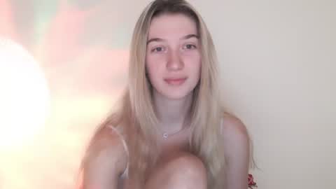 honeyveil online show from August 3, 10:21 am