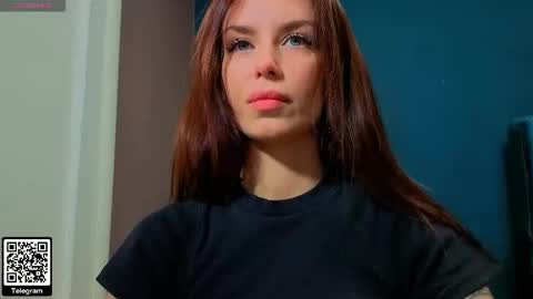 the perfectgirl online show from March 7, 6:52 pm