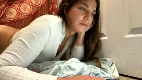 HoodHippy online show from June 21, 7:15 am
