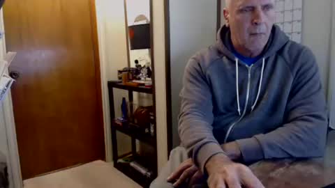 Jayson online show from May 1, 6:35 pm