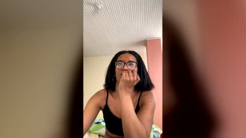horny_brii online show from April 28, 6:12 pm
