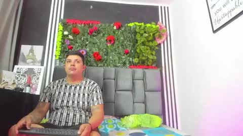 horny_couplefire online show from November 6, 9:18 pm