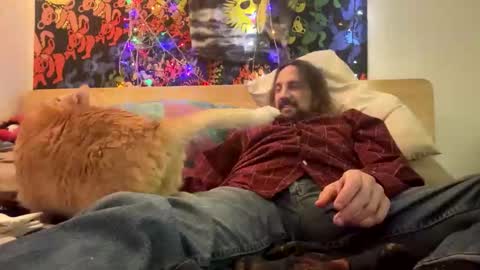 Snapshot of horny_hippie420 chatting on October 16, 2:00 am Horny Rockstar420 online show from October 16, 2:00 am