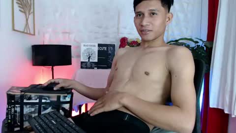 horny_jamesxxx online show from April 25, 3:09 pm