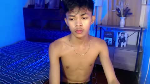horny_joshxxx online show from June 26, 8:47 pm