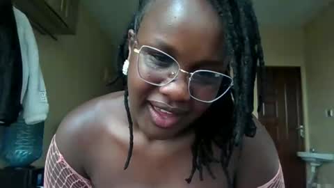 Lucy online show from October 31, 6:03 am