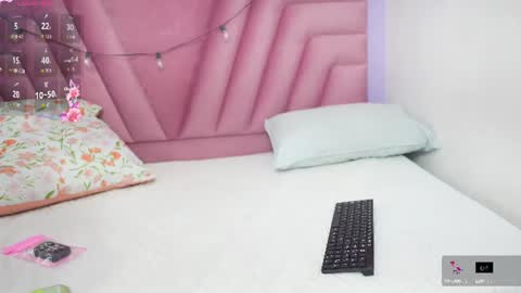Khloe  online show from July 3, 12:10 pm