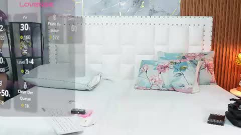 Khloe  online show from June 28, 12:23 pm